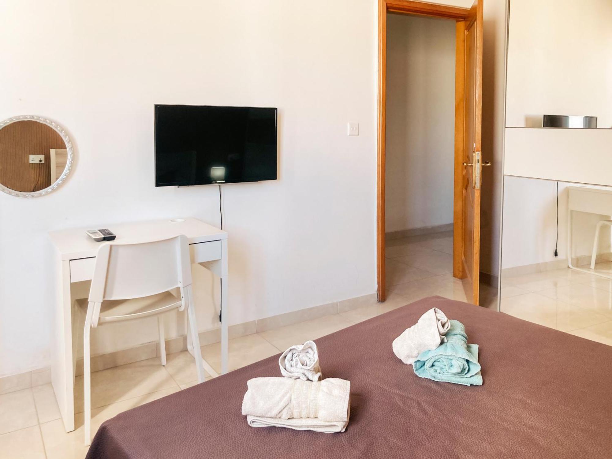 Xl Central Home - Sleeps 10 People Tal-Pietà Exterior foto