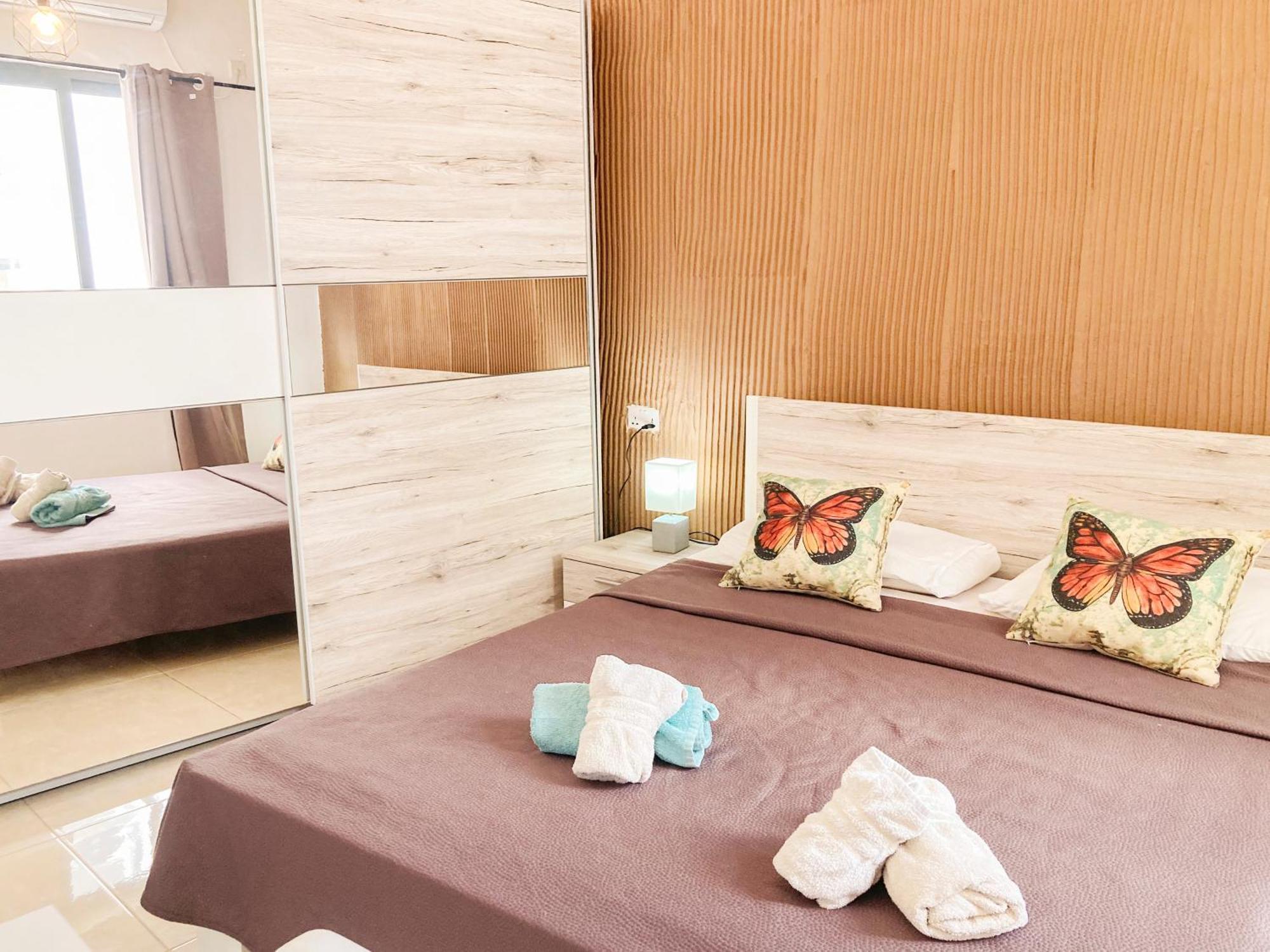 Xl Central Home - Sleeps 10 People Tal-Pietà Exterior foto