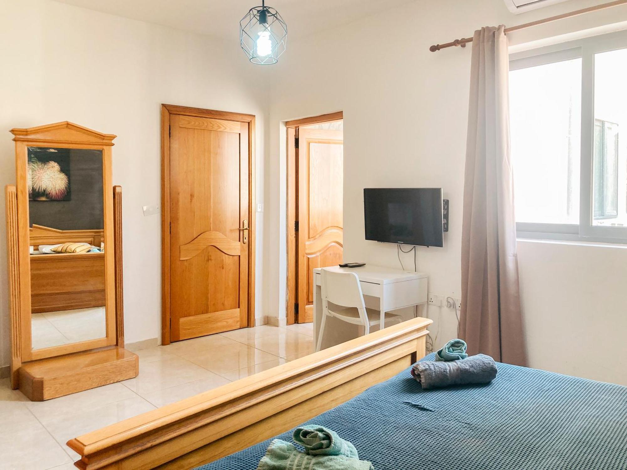 Xl Central Home - Sleeps 10 People Tal-Pietà Exterior foto
